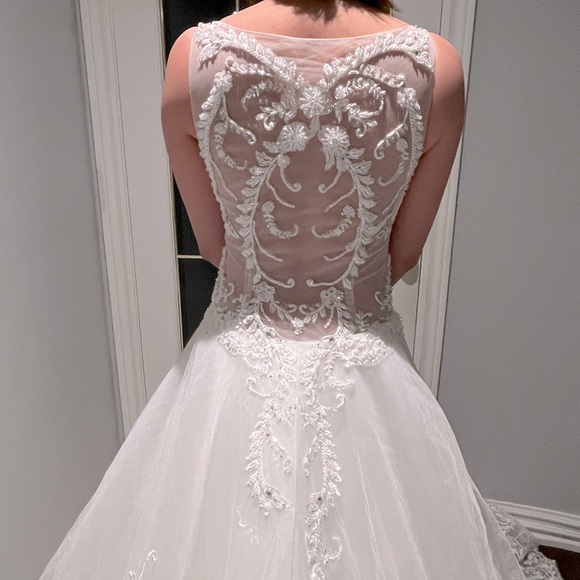 Sparkling Sleeveless Wedding Dress - Picture 4 of 10